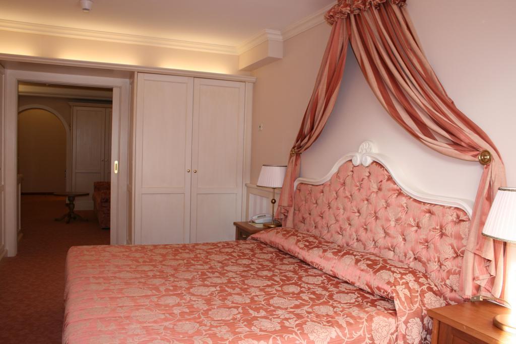 Hotel Lorenzetti Madonna di Campiglio Room photo