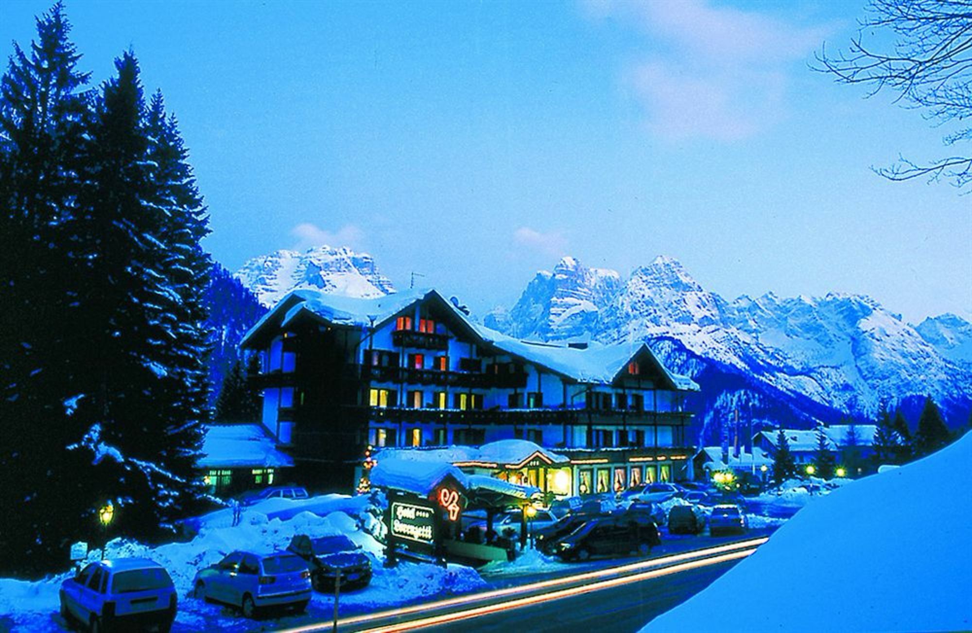 Hotel Lorenzetti Madonna di Campiglio Exterior photo