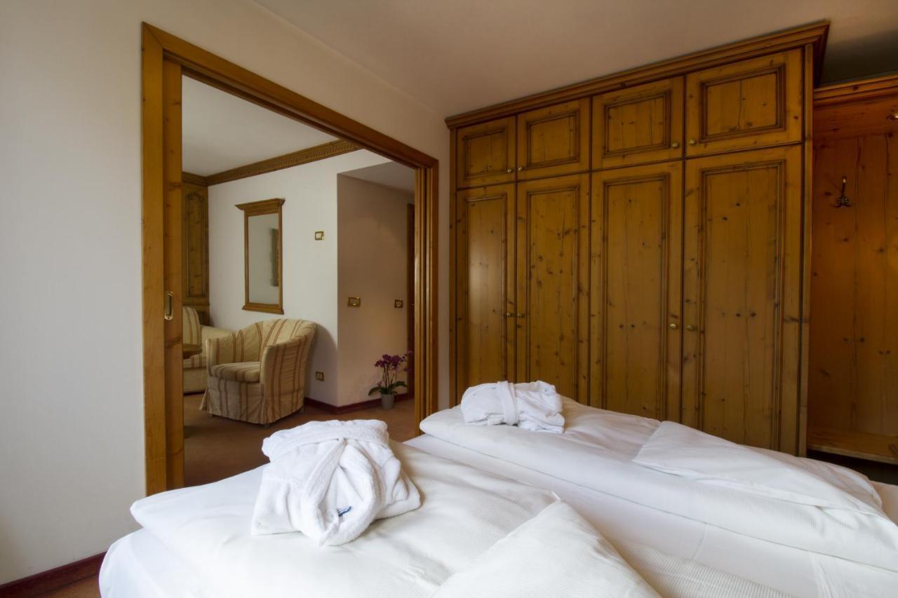 Hotel Lorenzetti Madonna di Campiglio Exterior photo